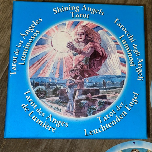 Shining Angels Tarot by Guiditta Dembech 2009 - Picture 2 of 11